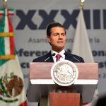 Fotografía cedida por la Presidencia de México que muestra al mandatario Enrique Peña Nieto durante un acto público el pasado miércoles 19 de agosto de 2015, en un hotel de Ciudad de México (México)