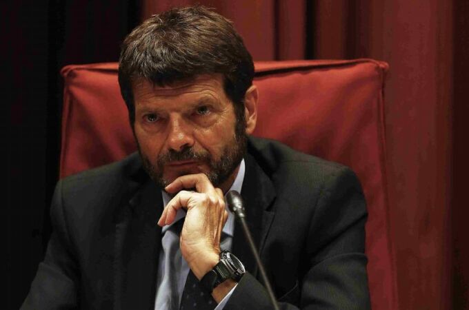 El director de los Mossos d'Esquadra, Albert Batlle, en el Parlament de Cataluña.