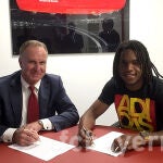 Renato Sanches firma con el conjunto bávaro
