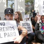 La mitad de la plantilla de Ramsés, unos 80 empleados, se dedican en exclusiva a la terraza, clausurada ayer. Ahora su empleo peligra