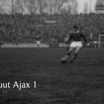 Imagen del vídeo de su debut con el Ajax de Amsterdam en 1964