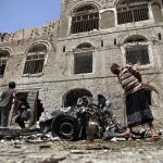 Imagen de archivo de un atentado con coche bomba en Sanaa, Yemen