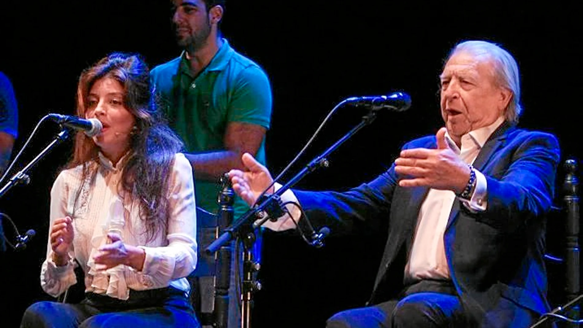 Juan Peña «El Lebrijano» abrió ayer el ciclo