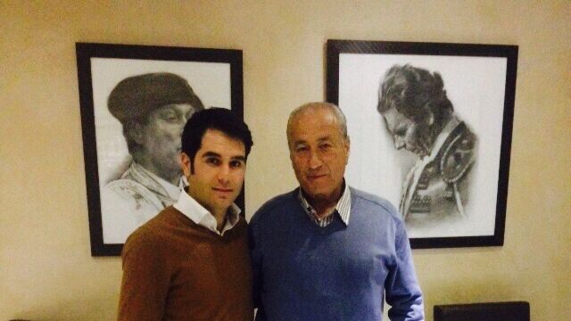 Salvador Vega junto a su nuevo apoderado Manolo Cortés