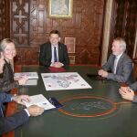 Reunión con los presidentes de los puertos. Puig anunció que habrá una reunión mensual para coordinar a los puertos, así como una cumbre para defender junto a Ferrmed el Corredor Mediterráneo.