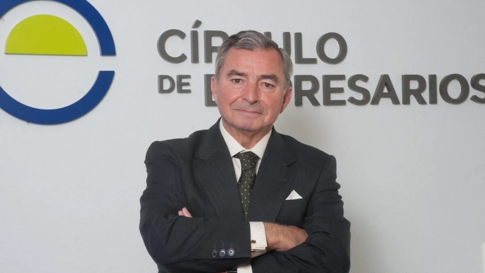 Los empresarios tildan de insensato el plan del PSOE para la economía
