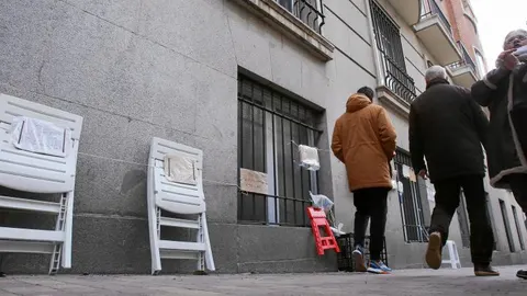 Más de 400 devotos del Cristo ya tienen reservado sitio en la calle frente a la basílica para el besapiés del próximo 3 de marzo