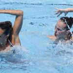 Ona Carbonell y Paula Ramírez durante el ejercicio de hoy