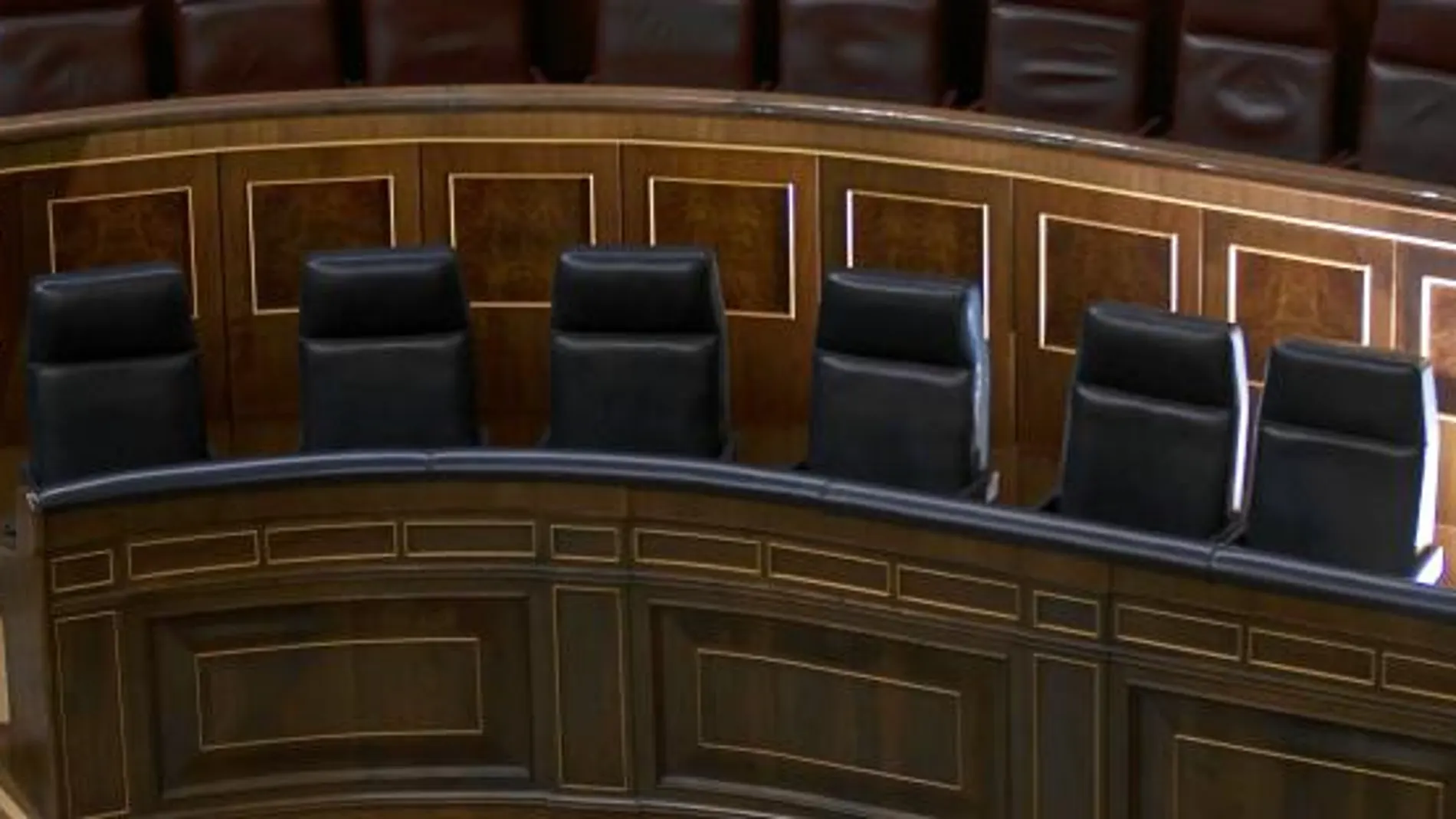 La única premisa fija es que quien gobierne ocupará la bancada azul