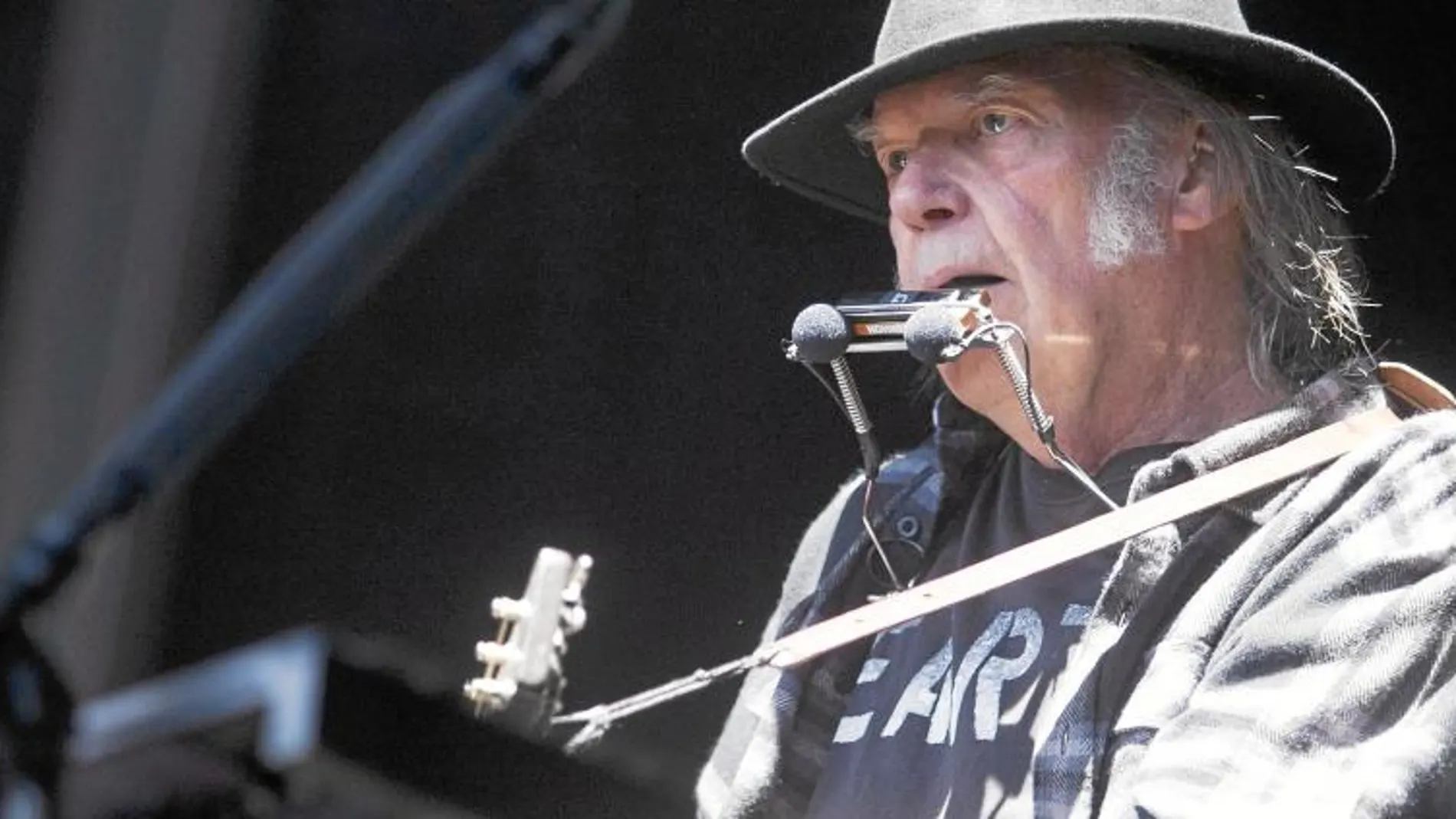 Neil Young volvió a encandilar a sus seguidores