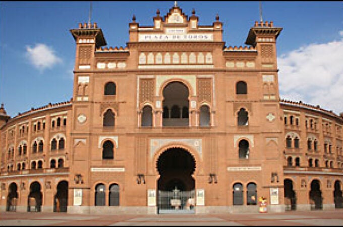 Fachada de la plaza de toros de Las Ventas