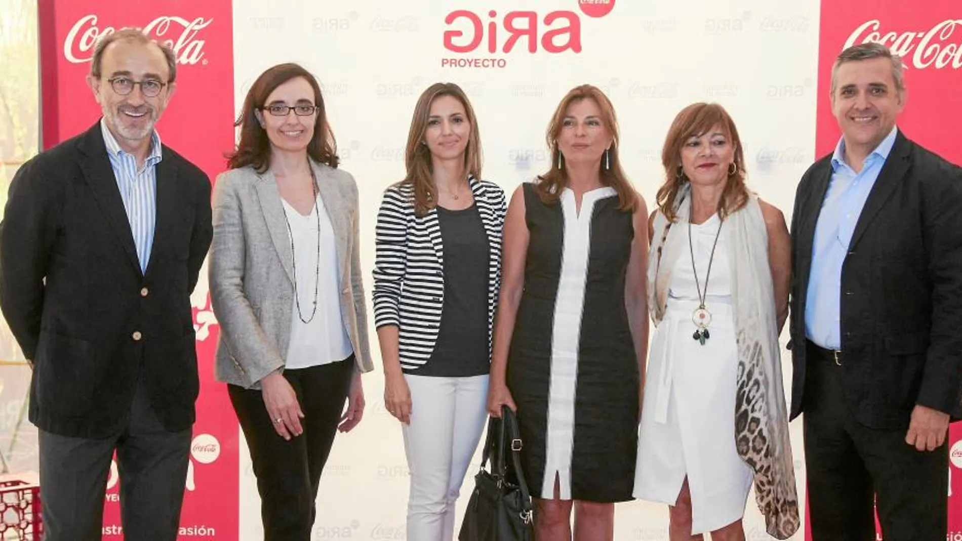 Juan José Litrán, Ana Gascón, Ana Callol, Alicia Núñez, Carmen Belinchón y Gabriel Dronda, ayer en Sevilla