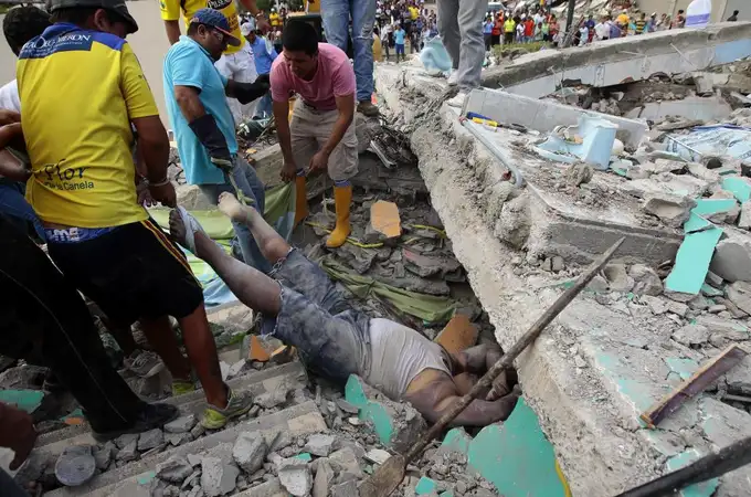 Los ecuatorianos en España viven de cerca el terremoto