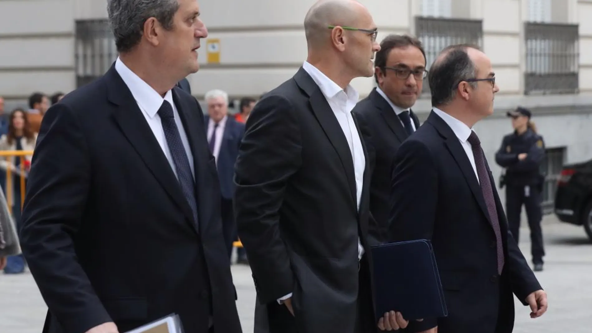 Los exconsejeros de la Generalitat de Cataluña Joaquim Forn (Interior), Raul Romeva (Exteriores), Jordi Turull (Presidencia) y Josep Rull, que permanecen en prisión.