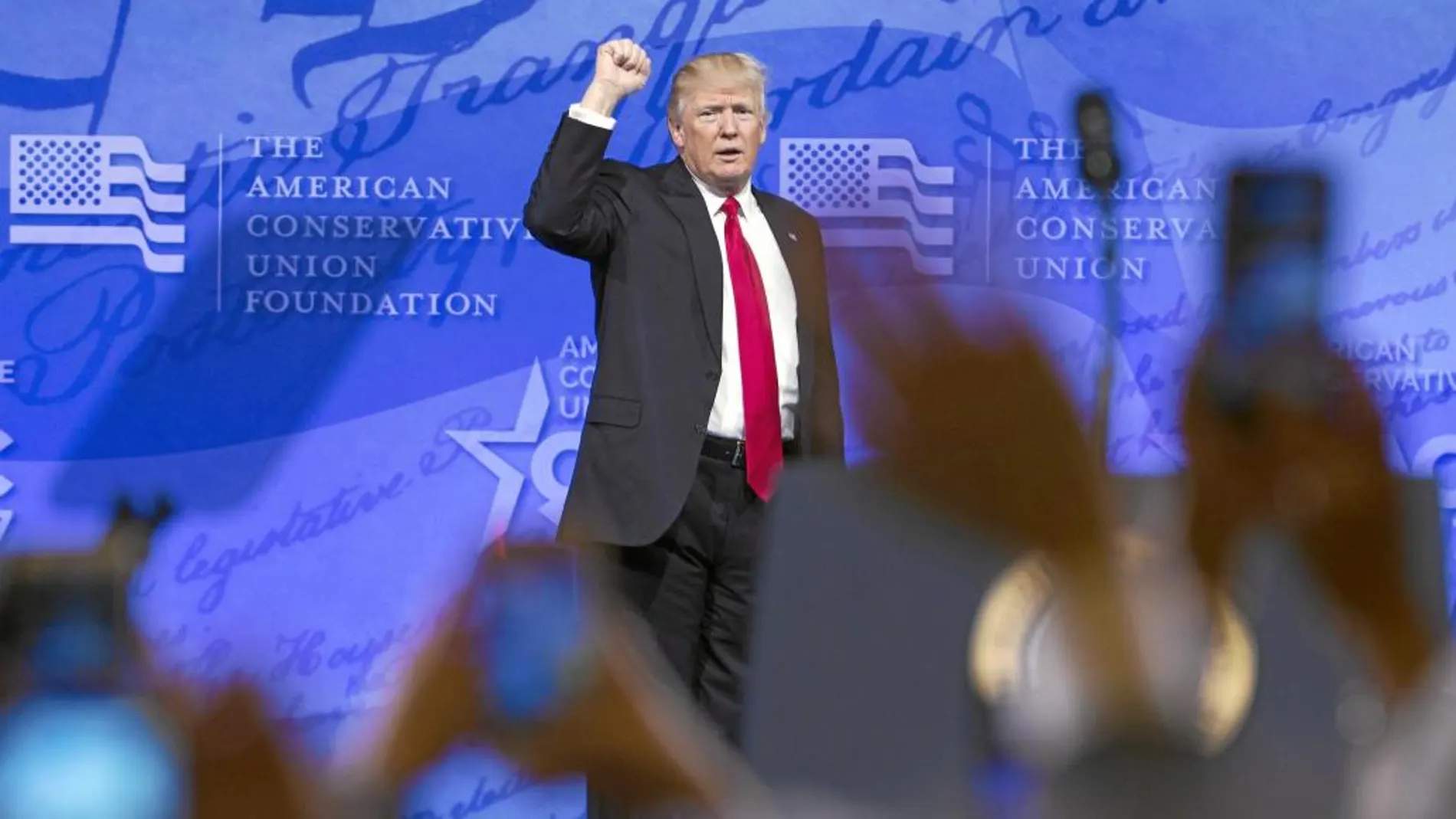 Clamor «trumpista». Donald Trump, ayer, durante el foro republicano de Meryland, donde fue fuertemente ovacionado