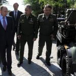 El presidente ruso, Vladimir Putin, y el ministro de Defensa, Sergei Shoigu