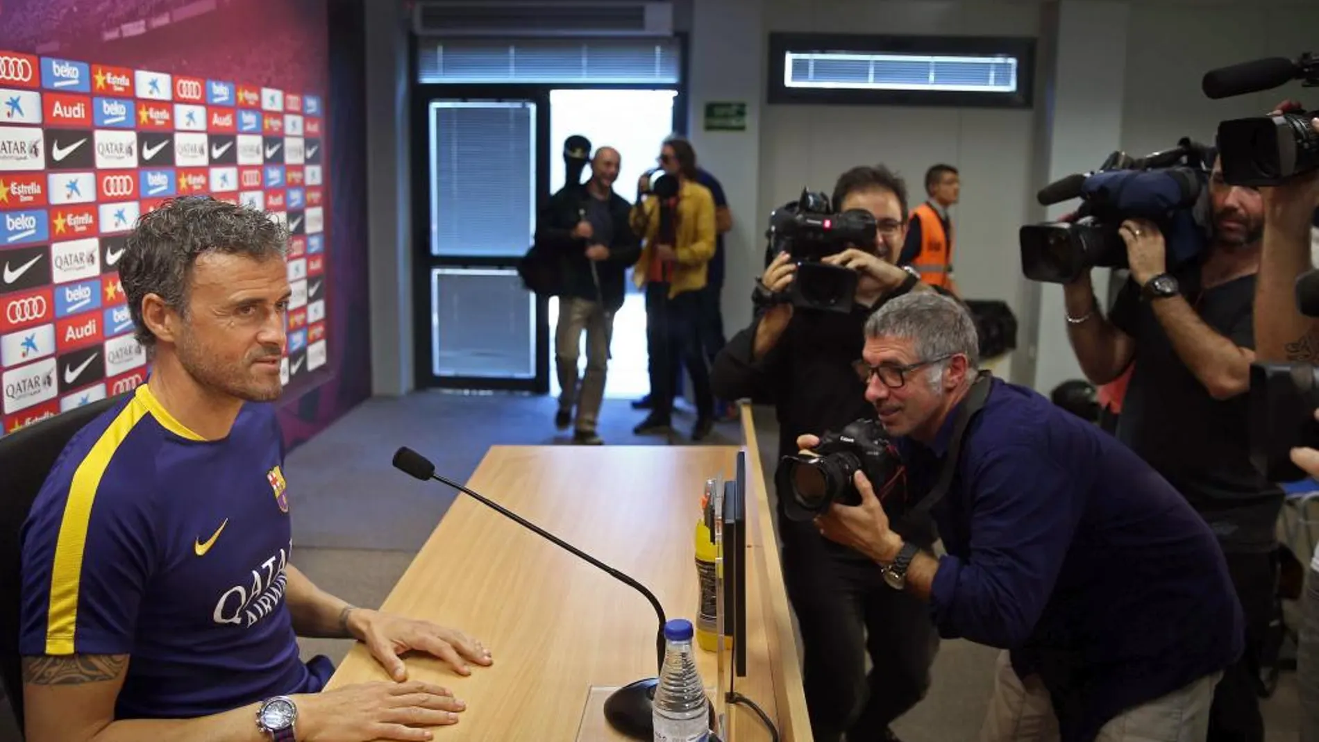 El entrenador del FC Barcelona, Luis Enrique, al inicio de la rueda de prensa