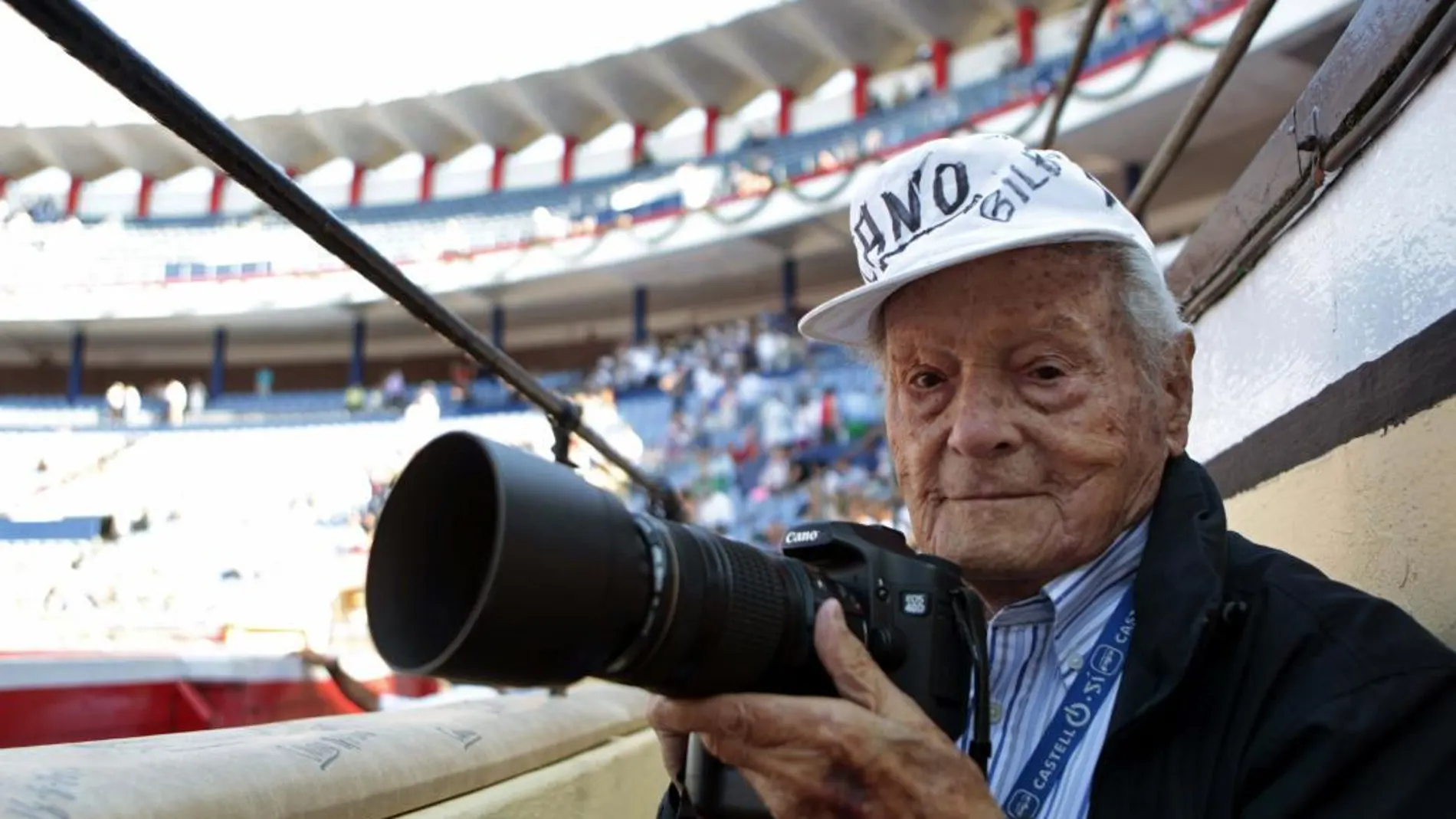 El centenario fotógrafo taurino, Francisco Cano «Canito»