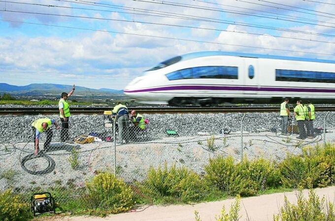 Pro-AVE considera el tercer carril del AVE como imprescindible mientras llega el Corredor Mediterráneo