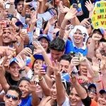 Capriles, ante sus seguidores de la localidad de Maturín