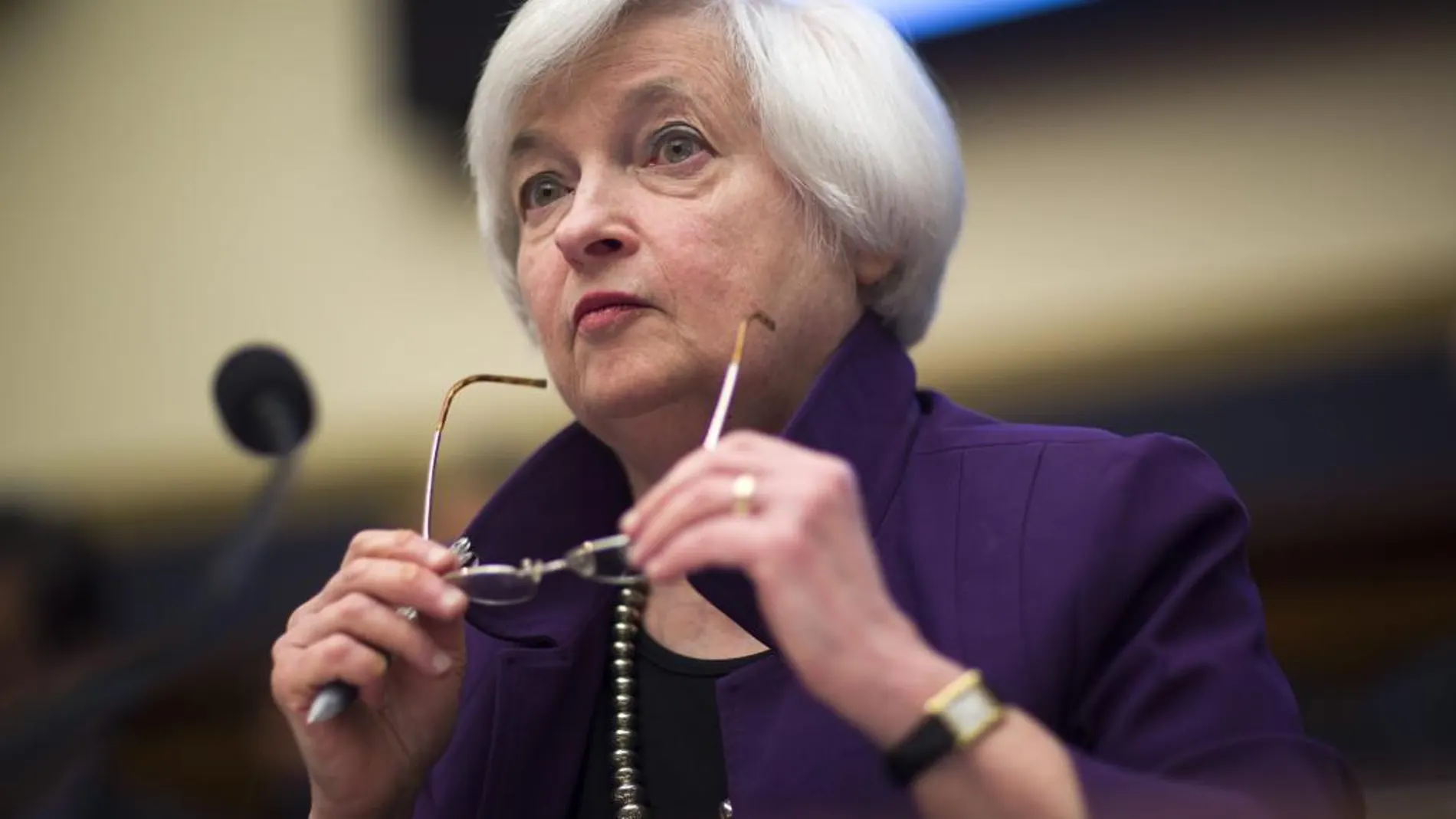 La presidenta de la Reserva Federal (Fed), Janet Yellen, comparece ante el Comité de Servicios Financieros de la Cámara de Representantes en el Capitolio, Washington