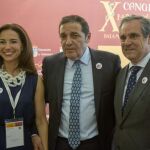 El consejero de Sanidad, Antonio María Sáez, junto a Raquel Martínez y Jesús Aguilar en el Congreso de Farmaceúticos