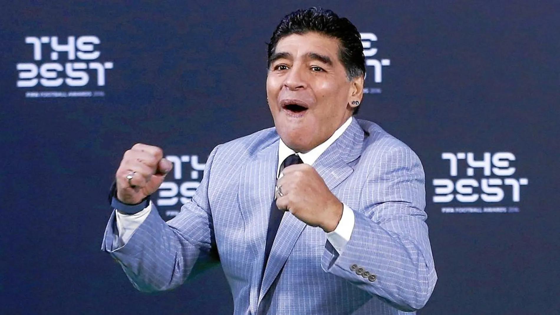 Diego Armando Maradona, a la entrada de la gala de los premios «The Best»