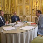 El presidente francés Emmanuel Macron, durante su reunión con el líder de la CGT Philippe Martinez en el Elíseo