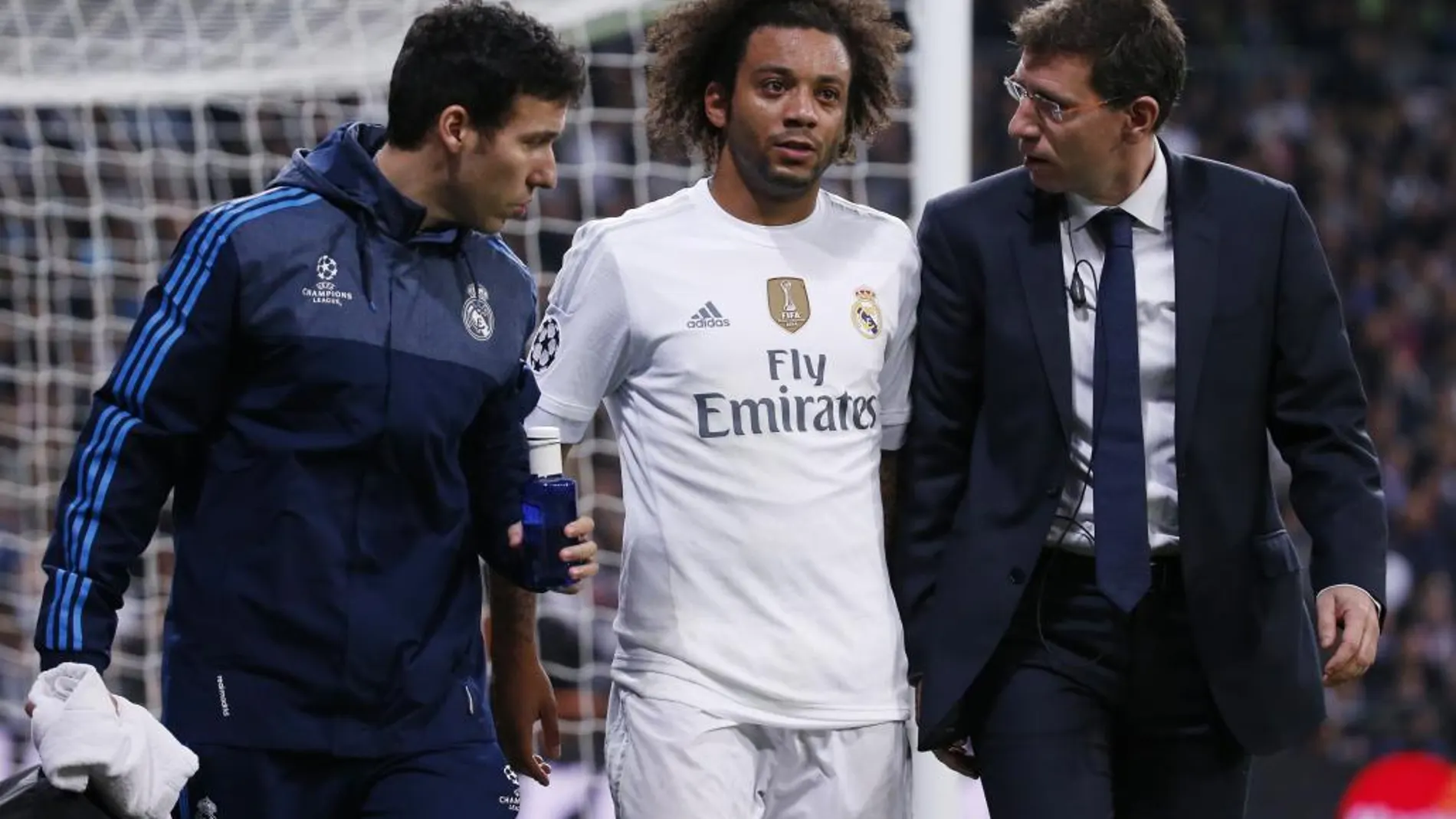 Marcelo abandona el campo de juego tras resultar lesionado