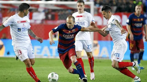 Iniesta dio una exhibición sobre el césped del Vicente Calderón y fue el mejor hombre de la final