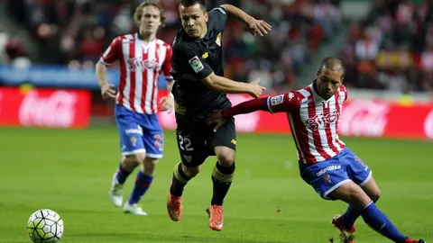 2-1. El Sporting se mantiene vivo tras remontar al Sevilla