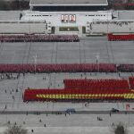 Norcoreanos ensayan para el Día del Sol en Pionyang (Corea del Norte)