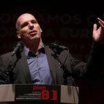 Yanis Varoufakis hoy durante su conferencia en Madrid.