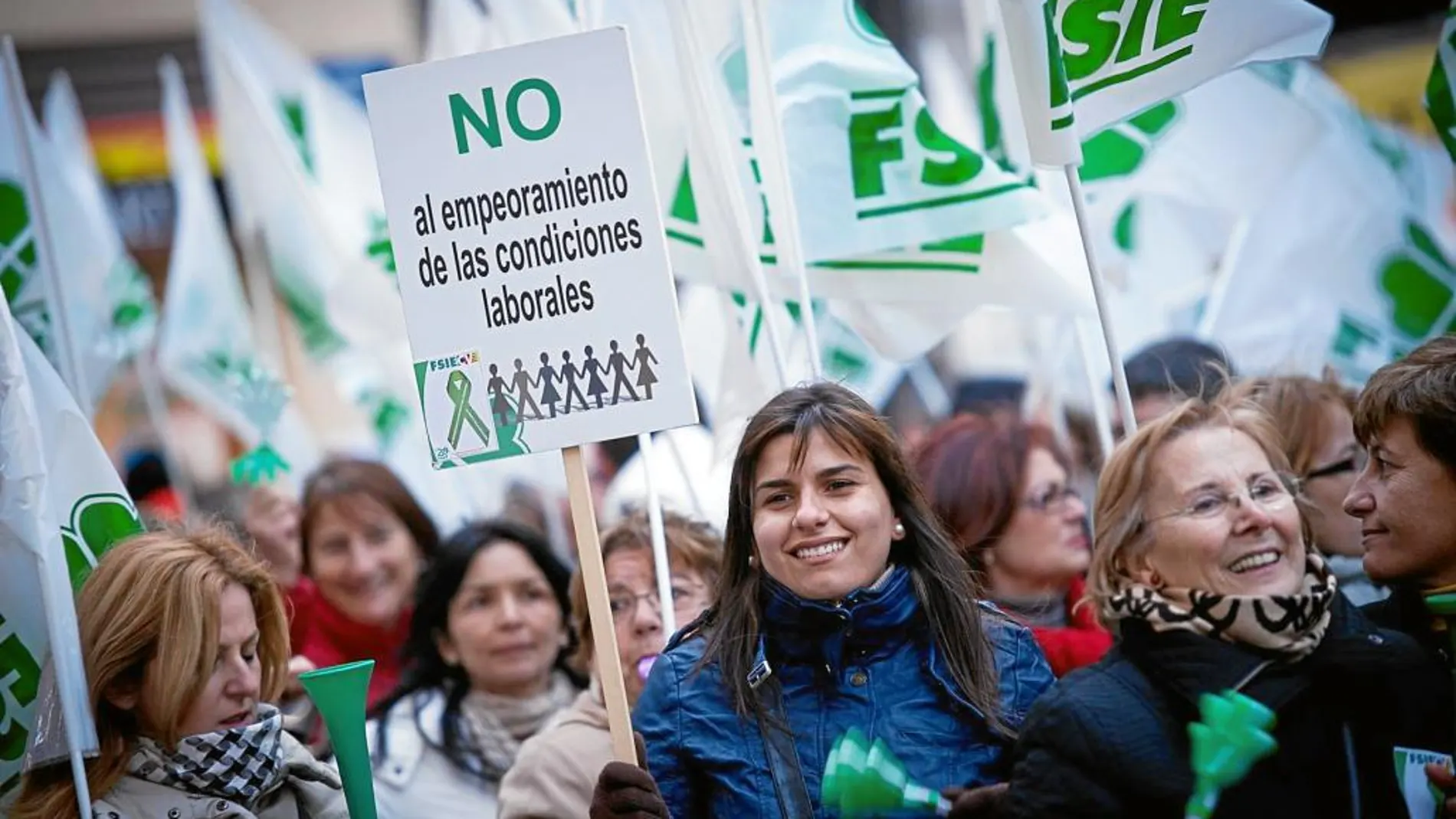 Manifestacion de profesores frente a la Generalitat contra los recortes