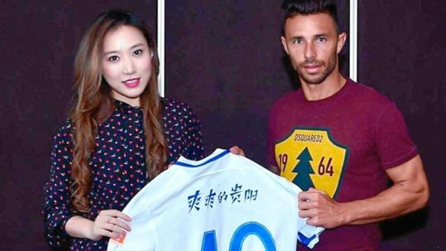 Rubén Castro, en su presentación como jugador del Guizhou Zhicheng
