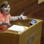 La presidenta regional del PP, Isabel Bonig, en la sesión de control del Consell de ayer