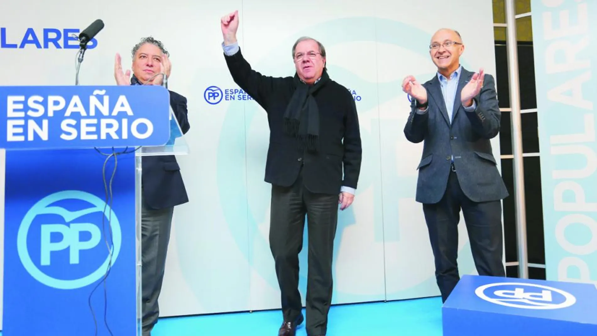 Juan Vicente Herrera protagonizó el mitin de ayer en Valladolid junto a Tomás Burgos y Ramiro Ruiz Medrano