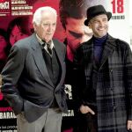 Federico Luppi con Leonardo Sbaraglia durante la promoción de la película «Sin Retorno» en 2011