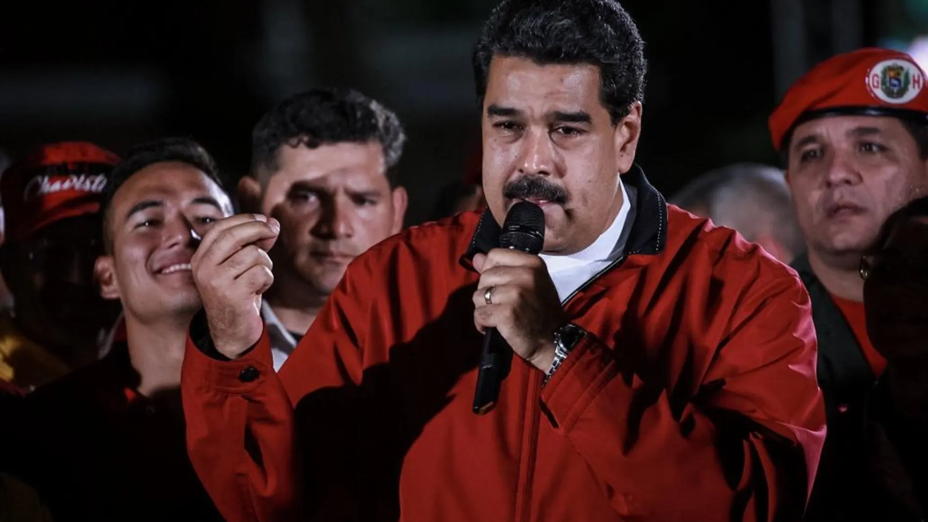 El presidente de Venezuela, Nicolás Maduro, celebra los resultados electorales ayer