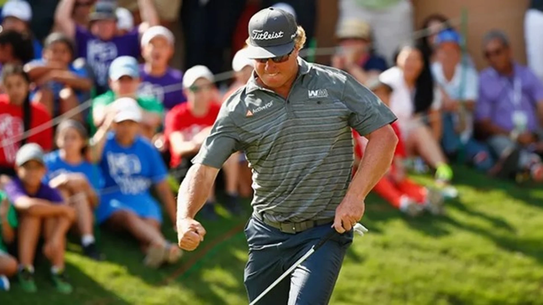Hoffman emplea el putter como arma para la victoria