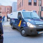 El furgón que trasladó a los jugadores de la Arandina del juzgado a la prisión de Burgos