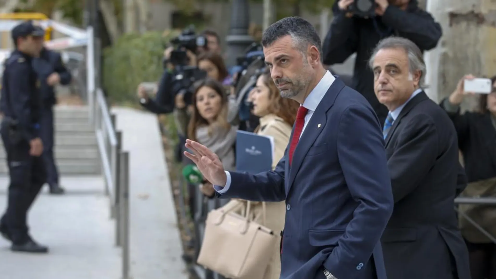 Santi Vila a su llegada esta mañana a ala Audiencia Nacional / J. Fdez.-Largo