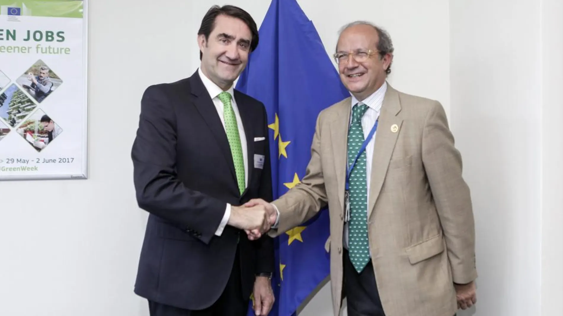 El consejero Juan Carlos Suárez-Quiñones se reúne con el director general de Medio Ambiente de la UE, Daniel Calleja