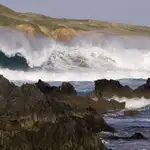 Olas de hasta 5 metros se prevén en la costa noroeste de Galicia