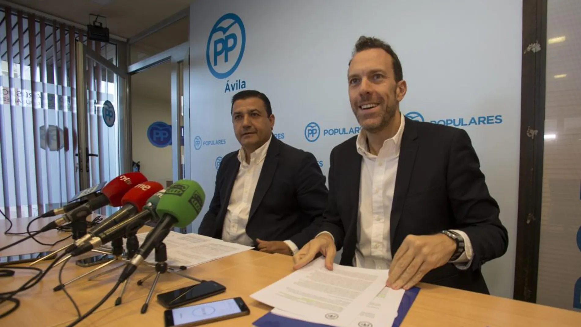 Carlos García y Héctor Palencia explican en Ávila las mociones que presentará el Partido Popular