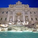 Vista general de la Fontana de Trevi, accesible al público desde hoy tras los trabajos de restauración.