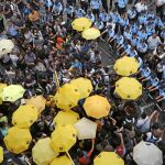 Varios manifestantes de «Occupy Central», ayer, en Hong Kong