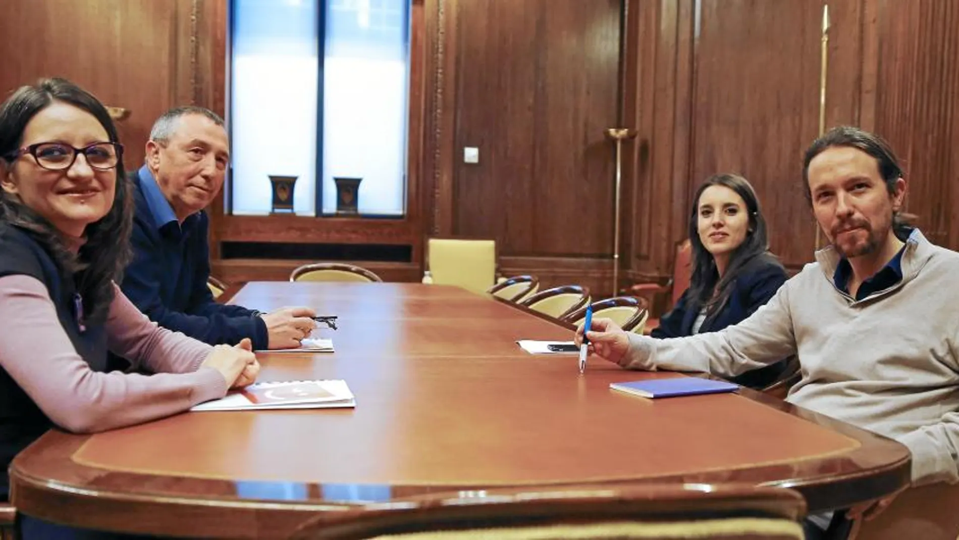 La líder de Compromís en la Comunitat, Oltra, se reunió ayer con Pablo Iglesias junto a Joan Baldoví