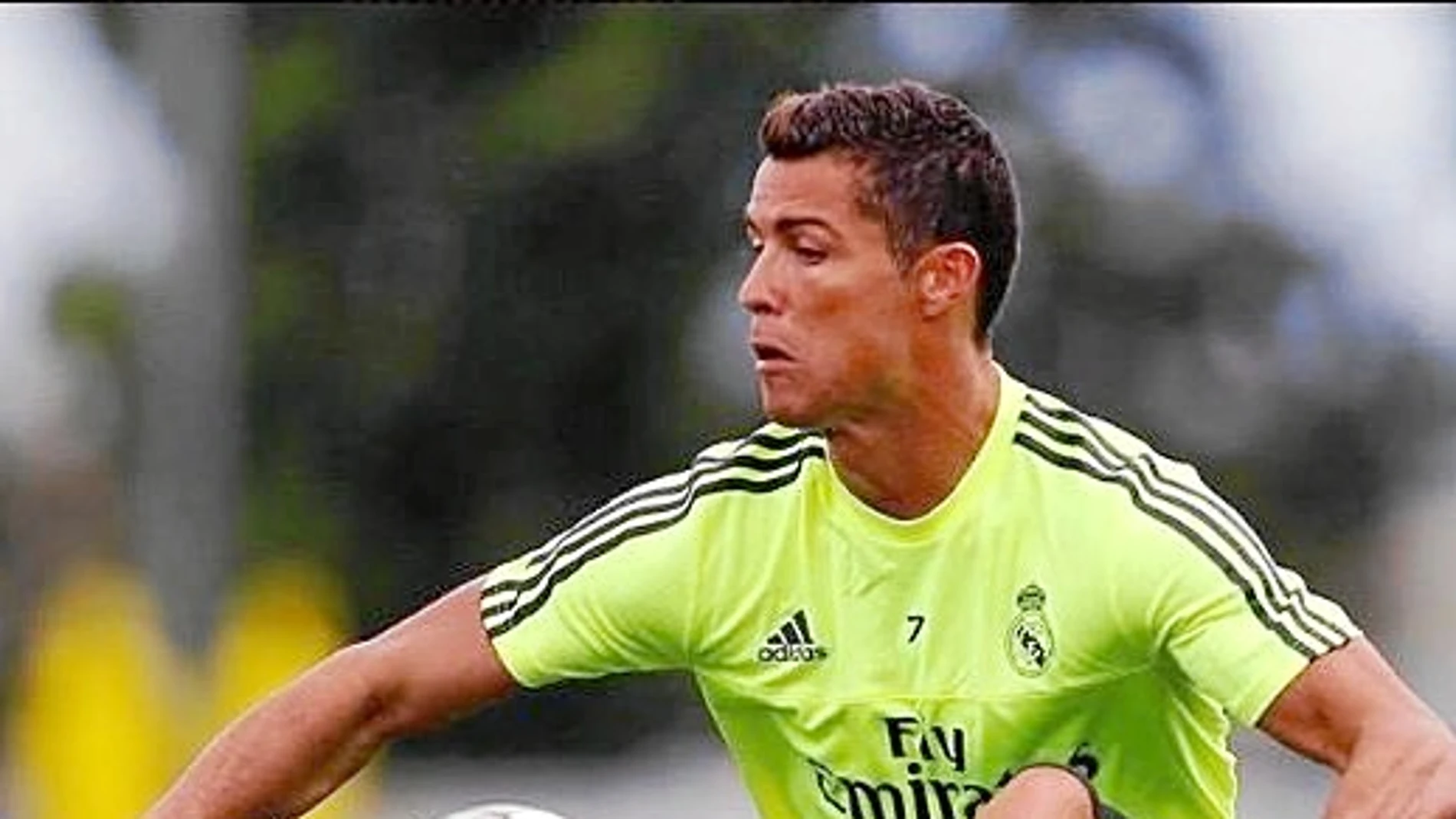 Cristiano Ronaldo, en el entrenamiento de ayer del Real Madrid