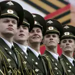 Soldados rusos desfilan por la Plaza Roja de Moscú, en una imagen de archivo
